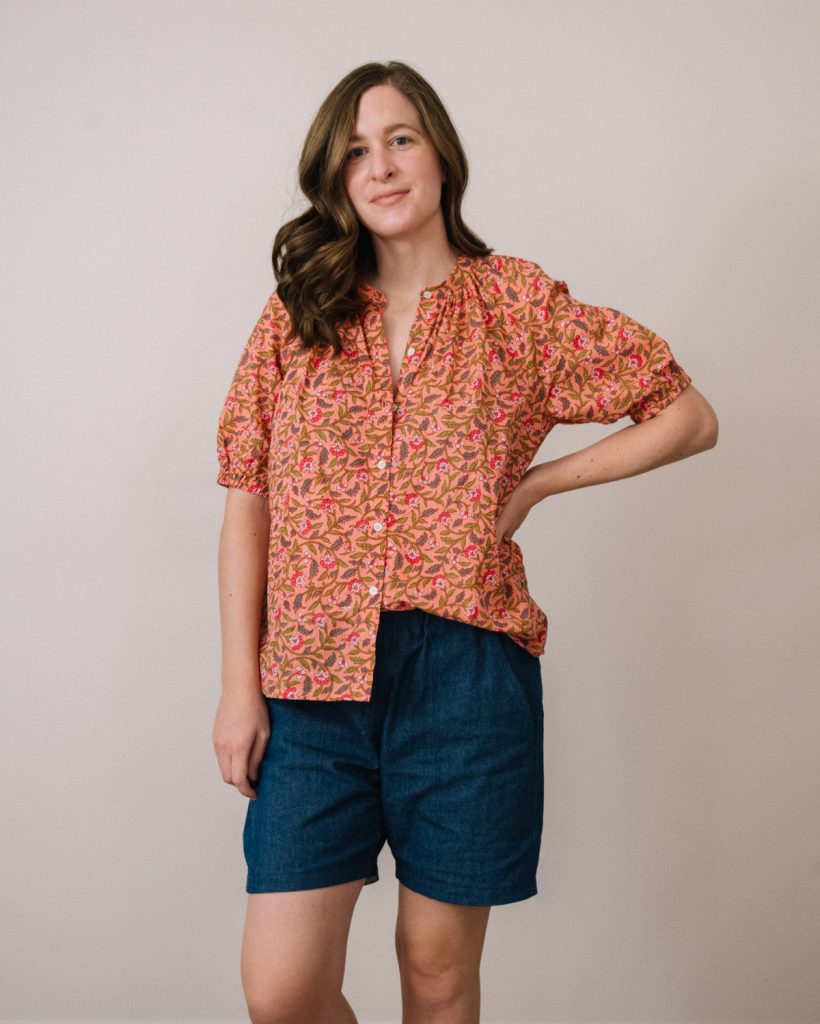 Roscoe Blouse Mandarin Collar Hack + Free Range Shorts | The Sewing Things Blog