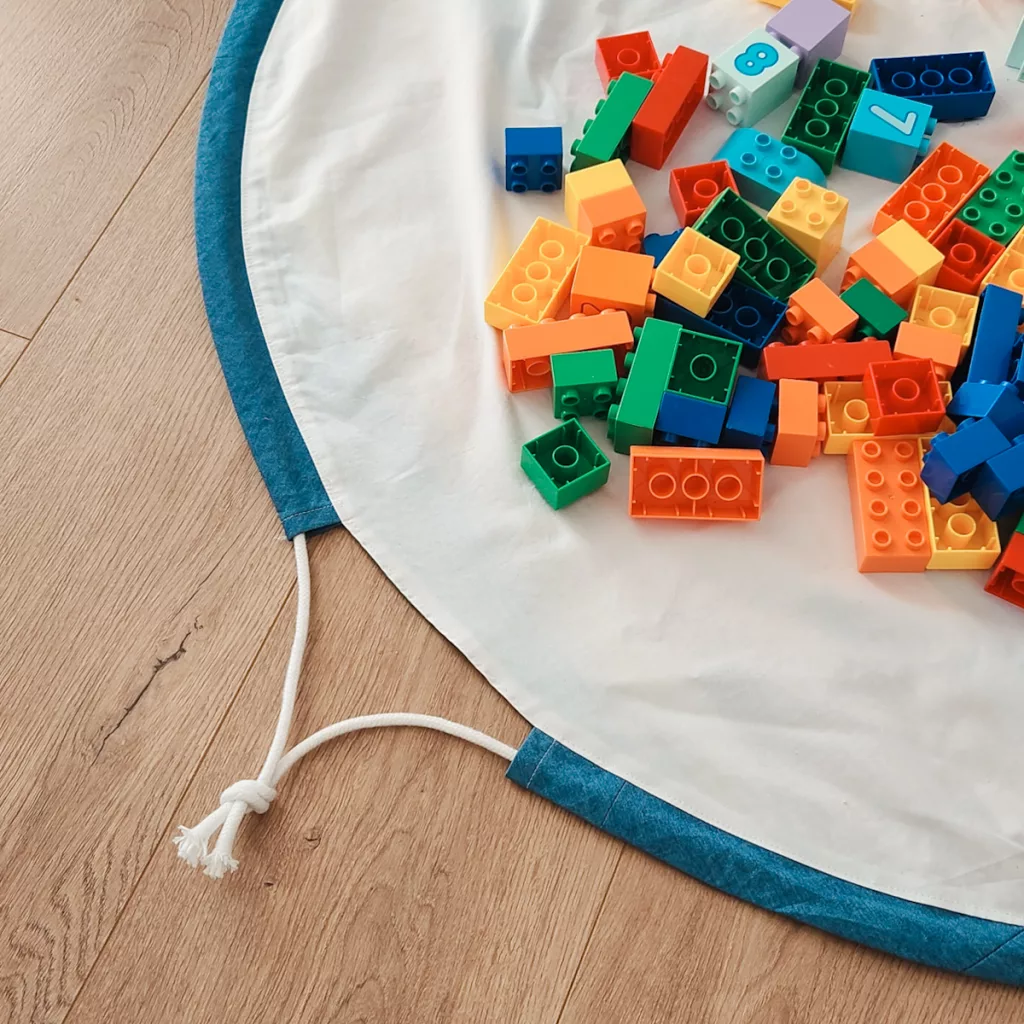 Lego Playmat & Bag Sewing Tutorial | The Sewing Things Blog