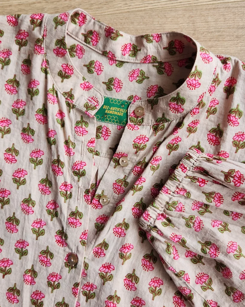 Cornell Shirt by Elbe Textiles (with gathered sleeves) | The Sewing Things Blog