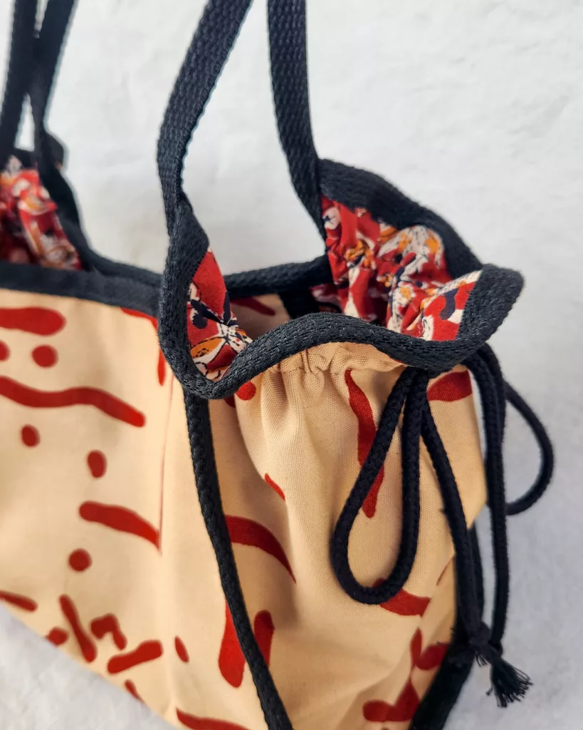 Sewlala Freya Tote and Laura Pouch | The Sewing Things Blog