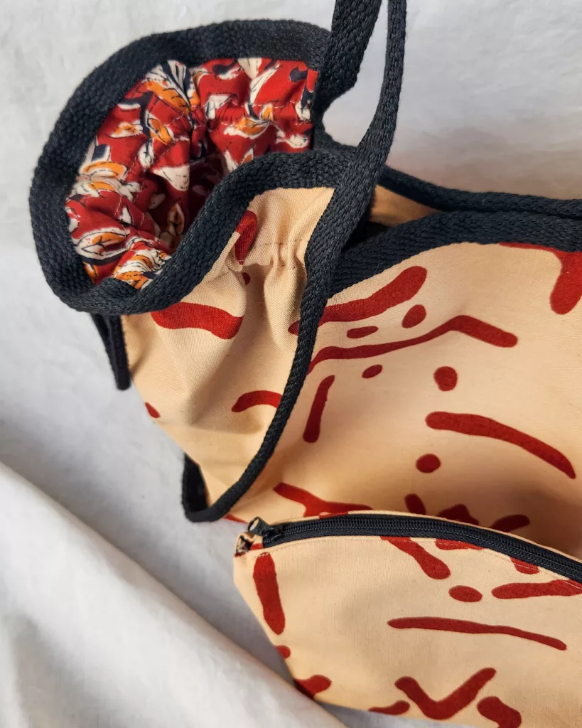 Sewlala Freya Tote and Laura Pouch | The Sewing Things Blog